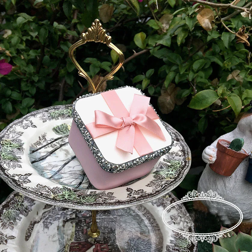 

Wholesale 50pcs lot Custom color Elegant Anniversary Engagement favors boxes Baby shower Bridesmaid gift wedding candy favor box