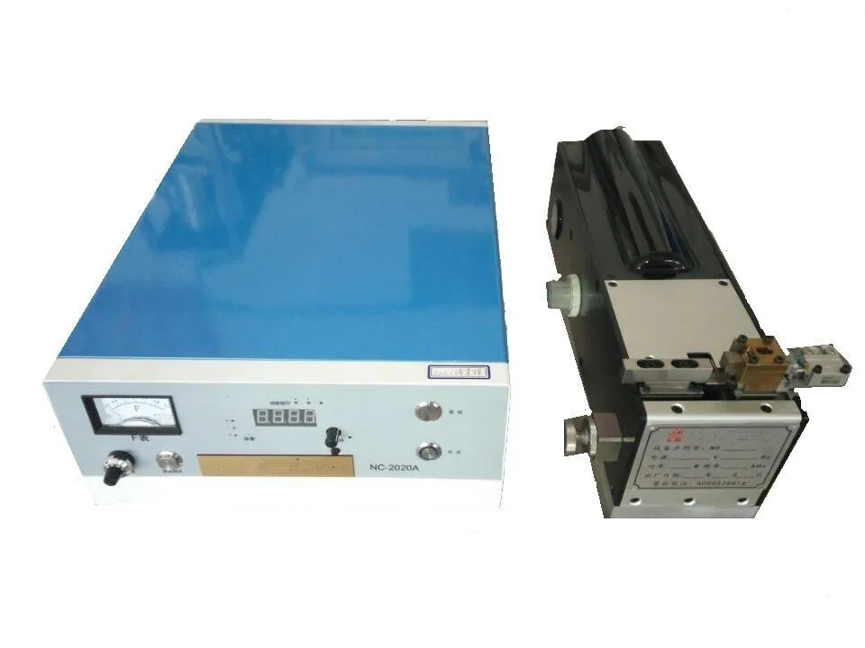 

35Khz Handheld Ultrasonic Spot Welding Machine With Titanium Horn