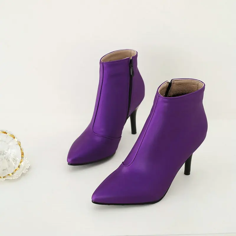 Новинка; сезон осень-зима; Фиолетовые женские ботинки на тонком высоком каблуке; женские ботильоны на шпильке с острым носком; однотонная обувь; большие размеры 33, 43, 44, 45, 46