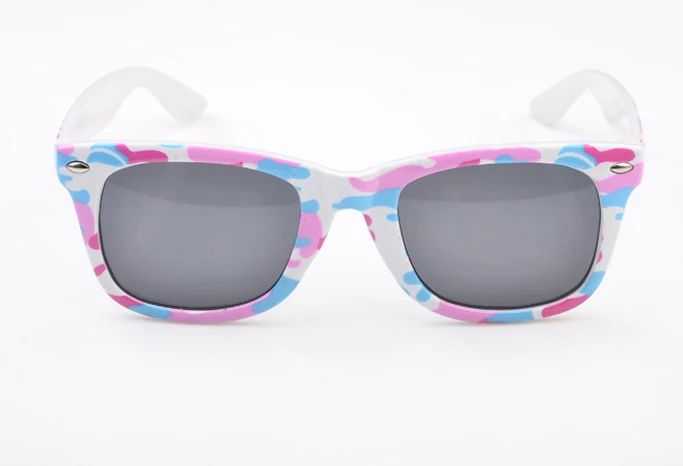 Новые дизайнерские Отличные детские солнечные очки армейские камуфляжные уличные девочки/очки для мальчиков с заклепками UV400 Gafas дети Oculos de sol N666 - Цвет линз: blue pink