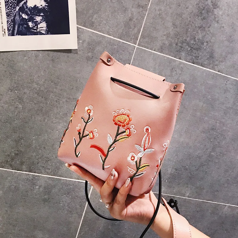 

Women's Bag 2018 Fashion Shoulder Bag Ladies Handbag Casual Messenger Bag Luxury Brand Embroidery Flower Bucket Handbag Women