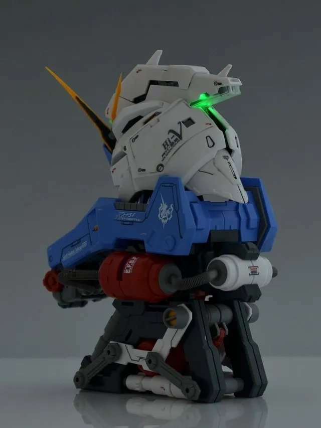 COMIC CLUB в наличии сборка Gundam Модель 1:35 RX 93 Привет V голова бюст Подарок Оранжевая