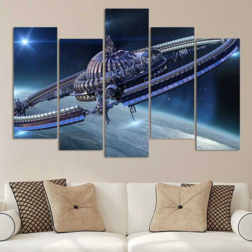 Interstellar_spaceship_with_dome_core_and_gravitation_wheel_near_Earth_like_planet_for_futuristic_or_fantasy_backgrounds_1400x