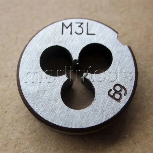 

M3 x 0,5 метрический левый штамп