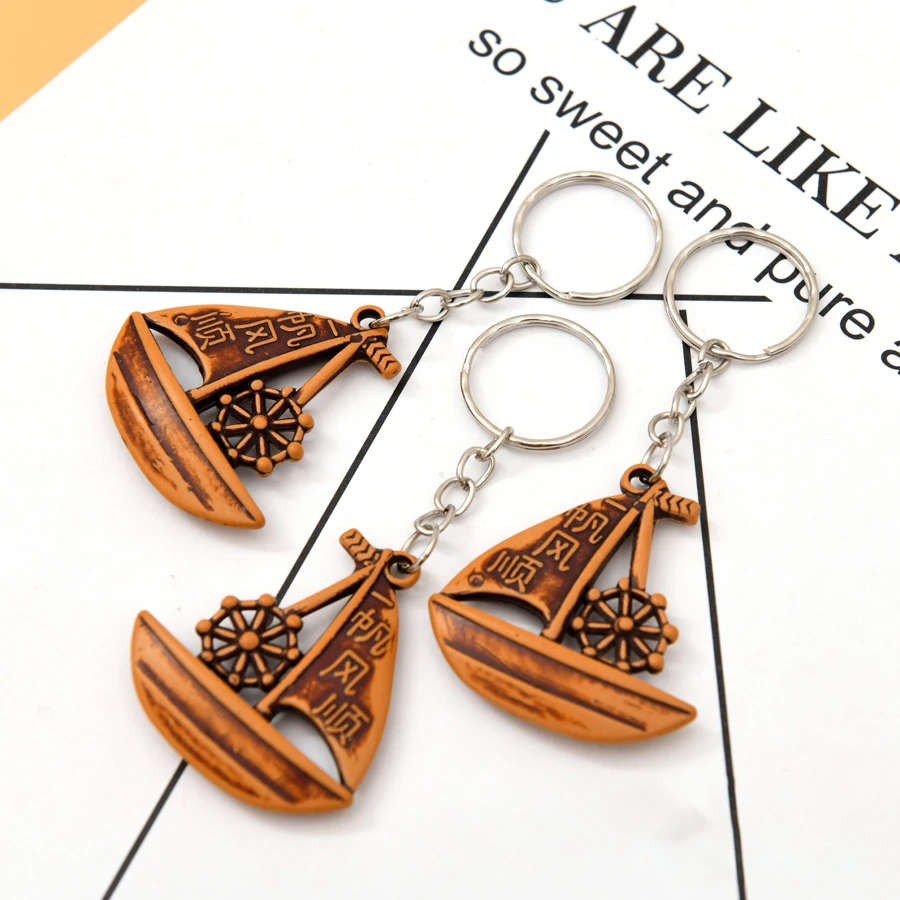 1PC Sailboat Style Resin Small Keychains Little Key Chain Pendantin