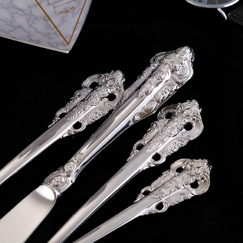silver dinnerware set  (7)