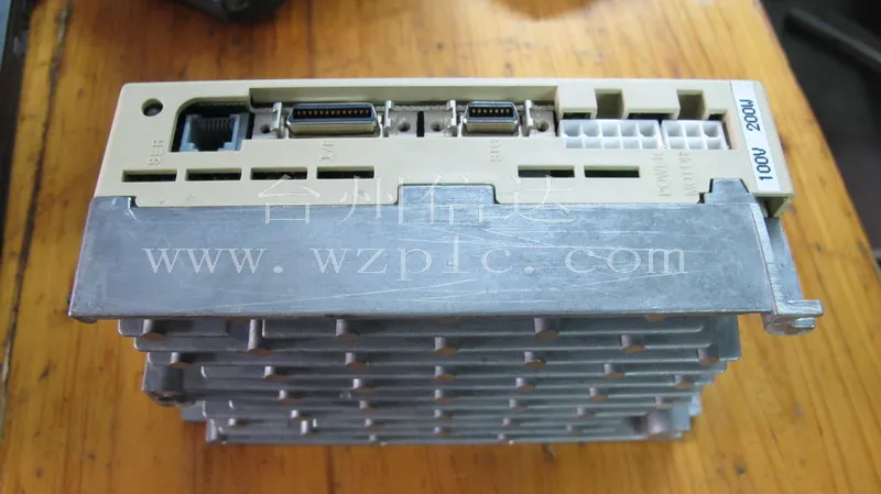 

Used items servo drives MSD021P1E warranty for six months