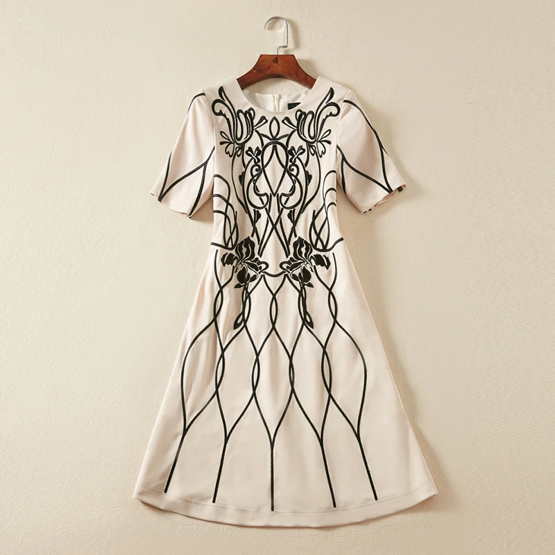 

2019 Spring Elegant Embroidery Dress High Quality Pretty Short Sleeve O_neck Above Knee Mini Female Dress
