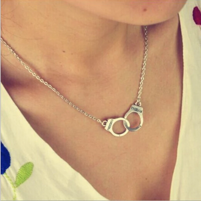

New Handcuff Pendant Necklace For Women Men Steampunk Fashion Jewelry Lover's Collares Valentine's Day Gift 8ND334