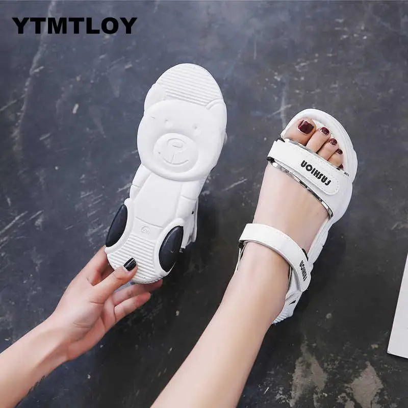 أزياء الصيف الكعك النساء الصنادل مع البرية بسيطة أحذية السيدات Zapatos موهير بلاتافورما عالية صنادل طراز جلاديتور حجم 35-40 أزياء الصيف الكعك النساء الصنادل مع البرية بسيطة أحذية السيدات Zapatos موهير بلاتافورما عالية صنادل طراز جلاديتور حجم 35-40