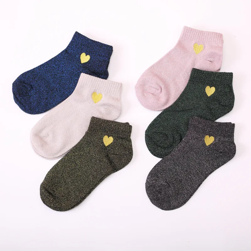 Женские блестящие носки для девочек, Harajuku Kawaii, короткие носки с сердечками, короткие носки с низким вырезом, Забавные милые носки ярких цветов, новинка года