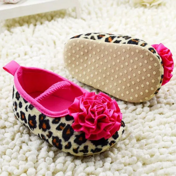 Ребенок новорожденный одежда для малышей Обувь для девочек предварительно ходок Обувь для младенцев мягкая подошва Leopard цветочный декор