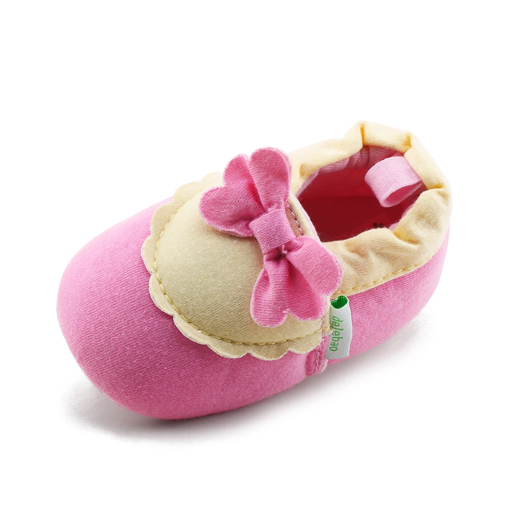 Delebao/Обувь для новорожденных с мягкой подошвой; розовые слипоны с бантом-бабочкой; хлопковая ткань; обувь для маленьких девочек; обувь для первых шагов