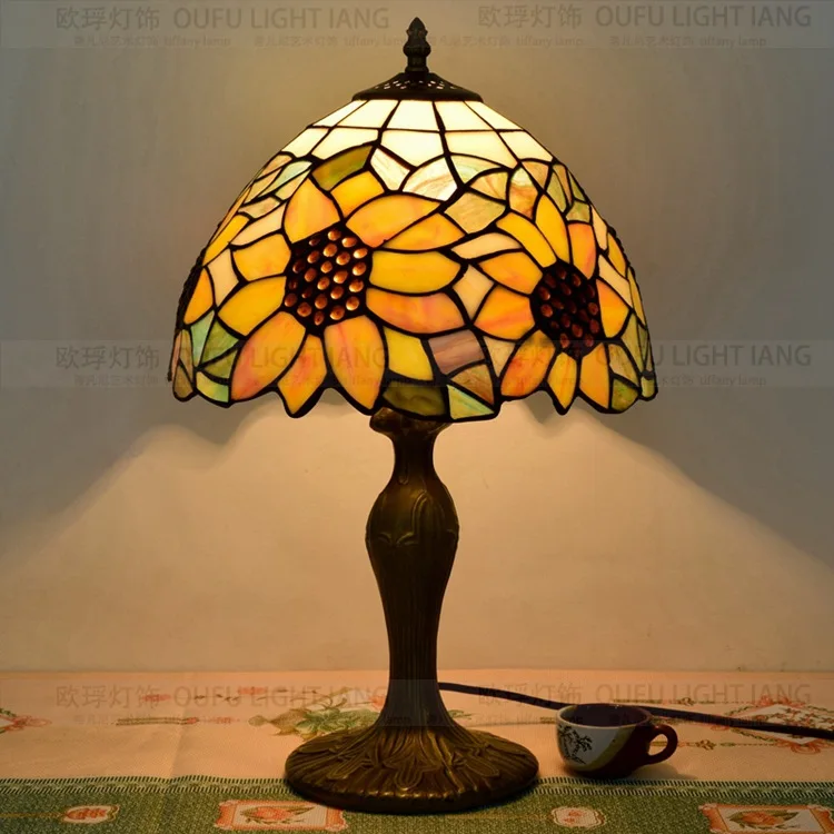 

12 Inch sunFlowers Tiffany Table Lamp Country Style Stained Glass Lamp for Bedroom Bedside Lamp E27 110-240V
