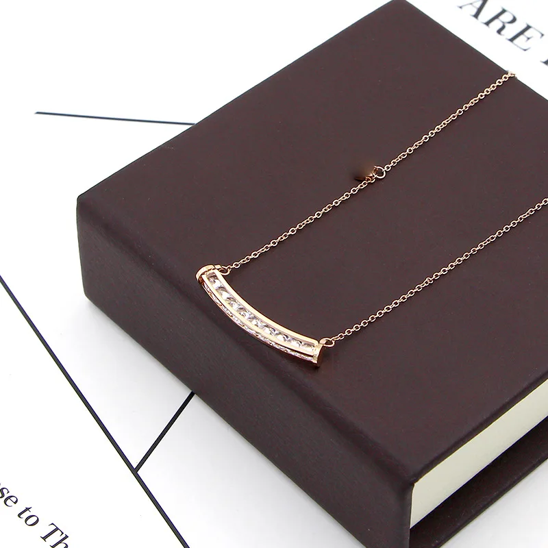 

Martick Elegant Style Super Shining Crystal Necklace Nine Cubic Zircon Gold Layering Pendant Necklace For Wonder Woman P184