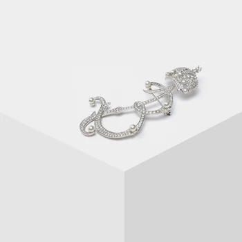 

Amorita boutique goat design trendy jewelry brooches