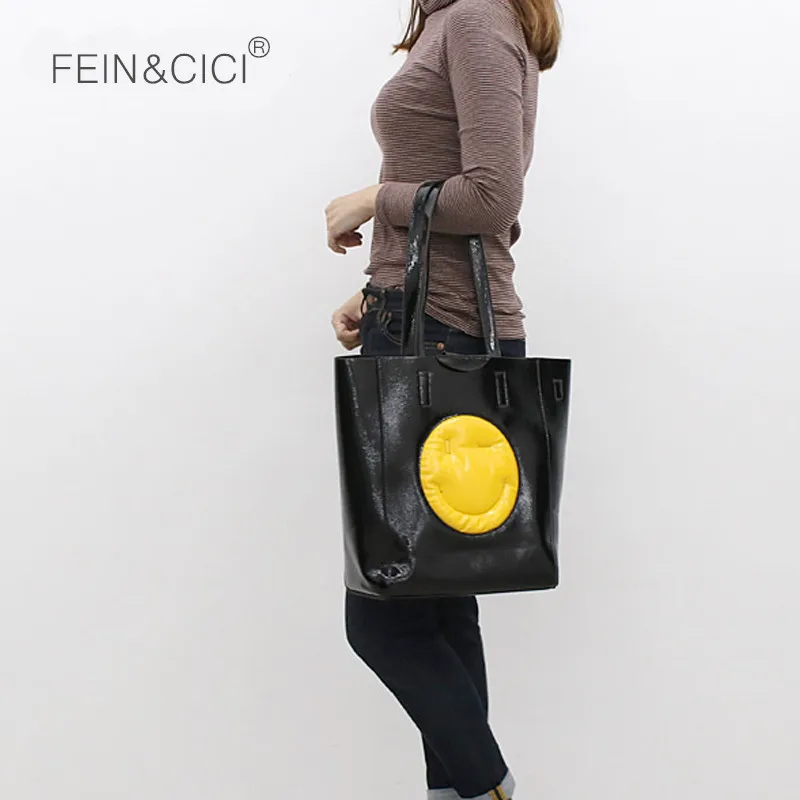 

Casual totes handbag cute Smiley pattern leather large big capacity bag black cartoon shopping bag for women girl 2019 new
