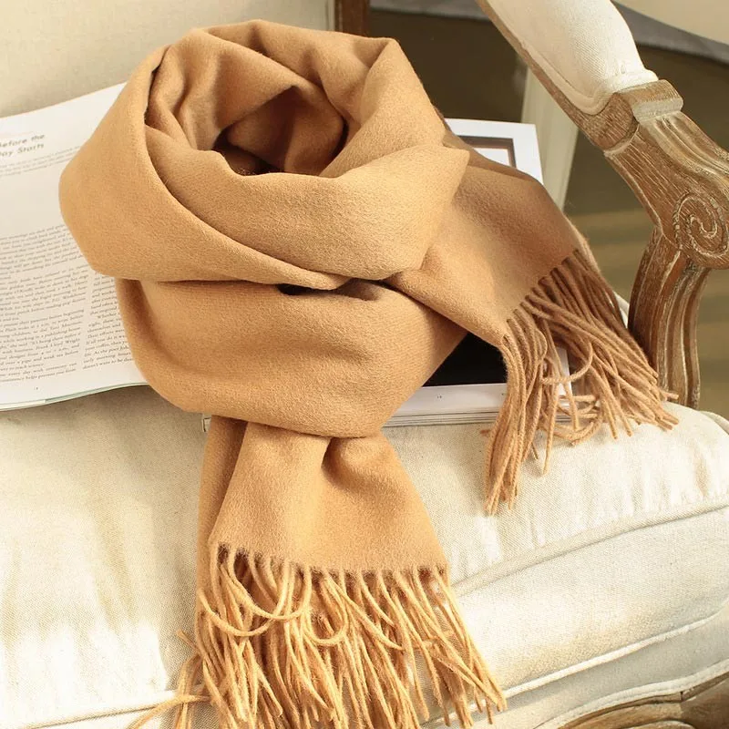 Шерстяной шарф роскошный зимний шарф-одеяло Шали Женские плотные теплые шарфы шерстяной шарф пашмины Одноцветный шарф с кисточками - Цвет: CAMEL