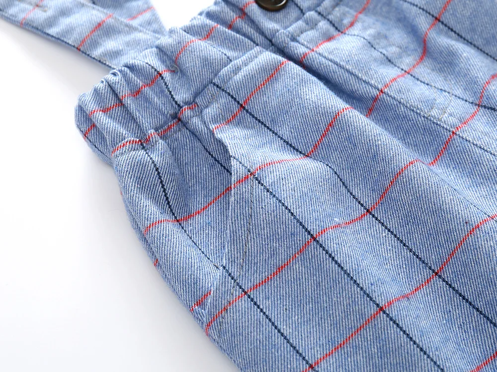 7487281747_457880003