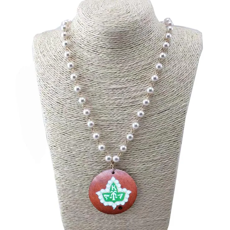 Personalized-Vinyl-Monogram-Pearl-Linked-Wooden-Disc-3