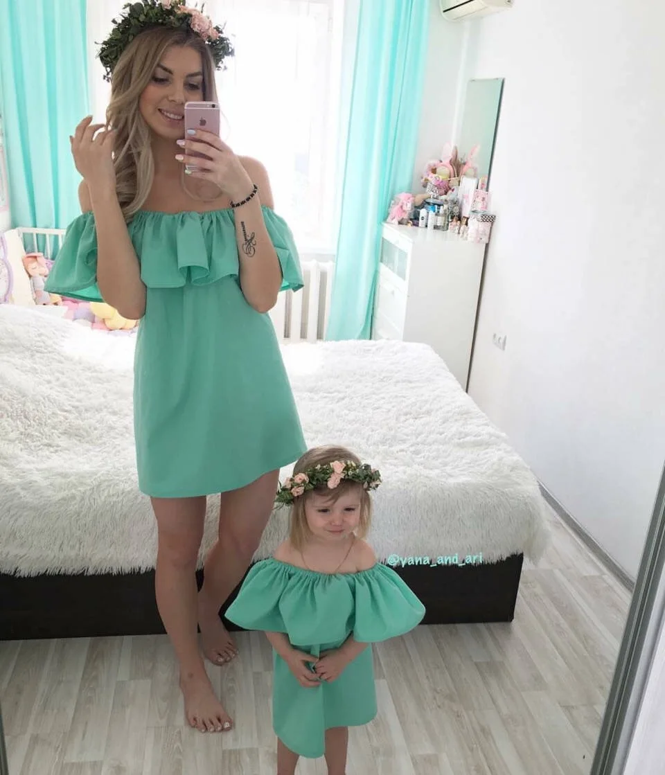 

Family Matching Clothes Mother Daughter Dresses Off Shoulder Sleeve Kids Dress Casual Summer Mini Dress Matching Outfits
