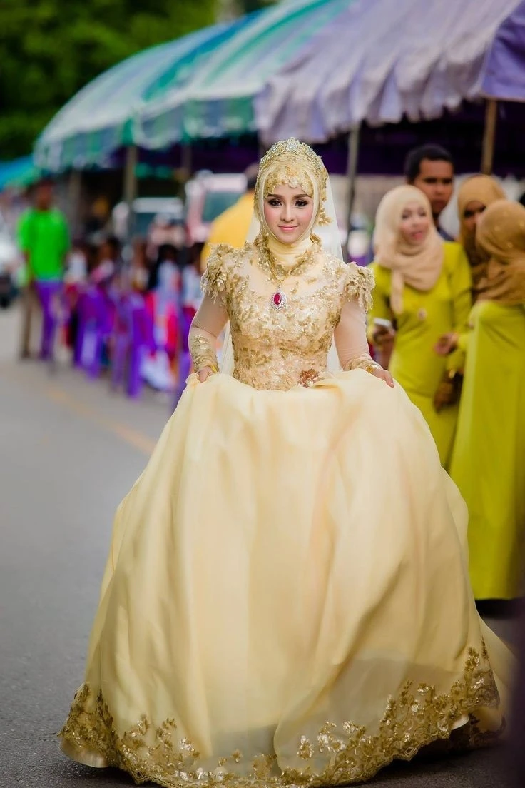 Wedding-Dress-Gold-Muslim-Long-Sleeve-Wedding-Dresses-Ball-Gown-Saudi-Arabian-Lace-Appliques-Vestido-De (2)