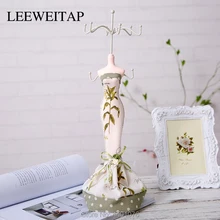 Modern decorative European iron painting model jewelry stand window dressing table for friends and colleagues birthday holiday