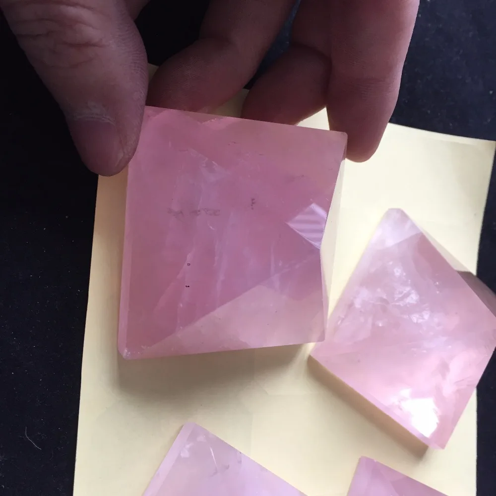 dohaibogoo Natural Stones And Quartz Minerals Pyramid--50*50*35mm Pink Crystal Pyramid Healing Rose fen shui Ornament | Дом и сад
