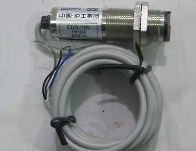 

DHL/EMS 2 Sets NEW OPTEX Photoelectric Switch CDD-11N