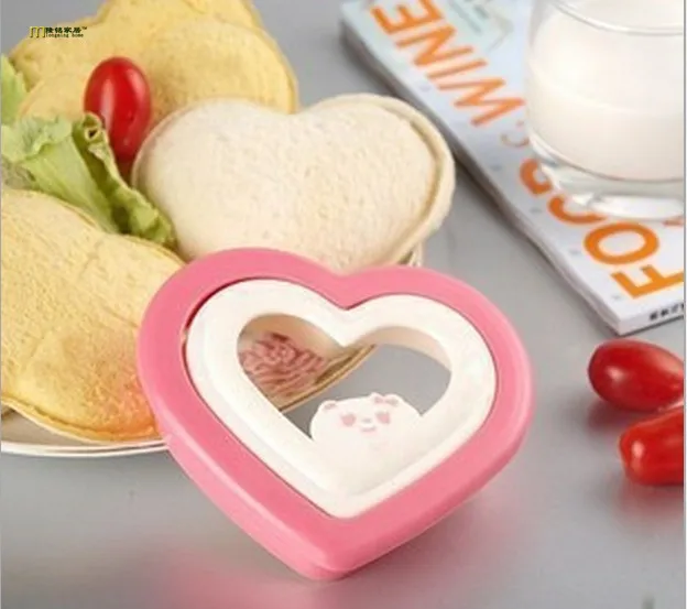

1PC Heart Shape Sanwich Cutter Plastic Bread Toast Making Molds Toast Cutter Sandwiches Maker OK 0425