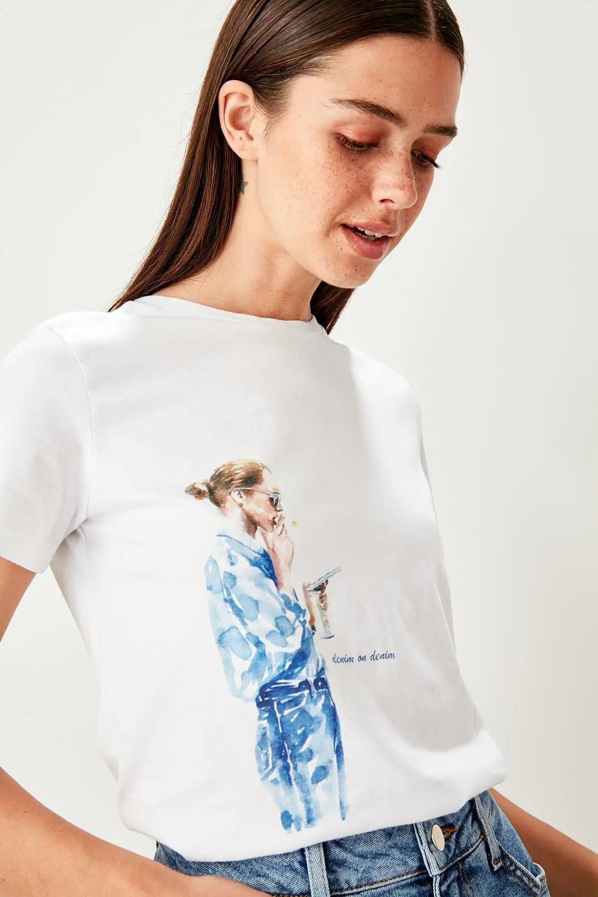

Trendyol White Printed Basic Knitted T-Shirts TWOSS19TS0234
