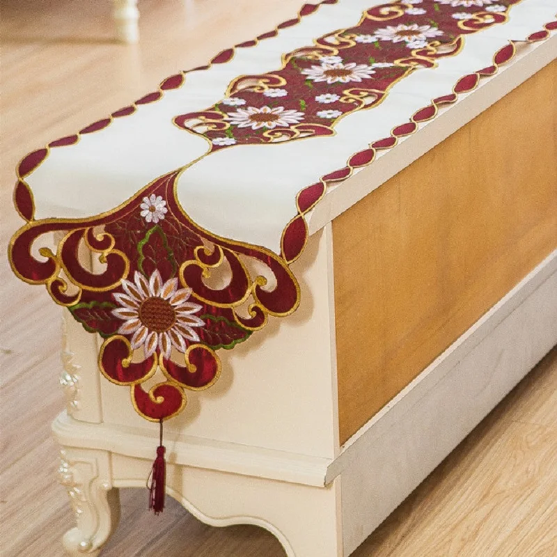 WLIARLEO New Table Runner White Floral Embroidered Table Runner For