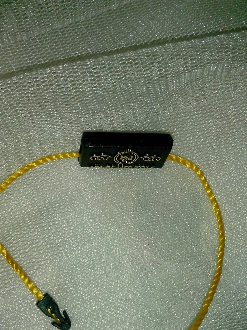 

custom printed logo seal tag, plastic tag,hang tag with string