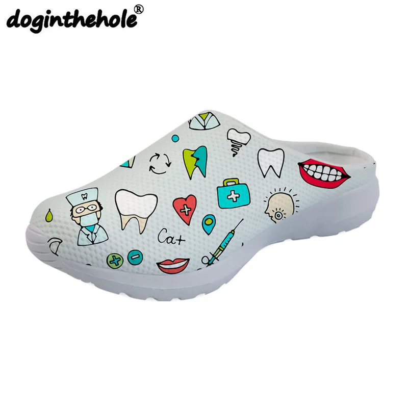 Doginthehole больница стоматолога медсестры доктор шаблон милые спортивные пляжные женские сандалии обувь для девочек удобные спортивные шлепанцы на плоской подошве - Цвет: Телесный