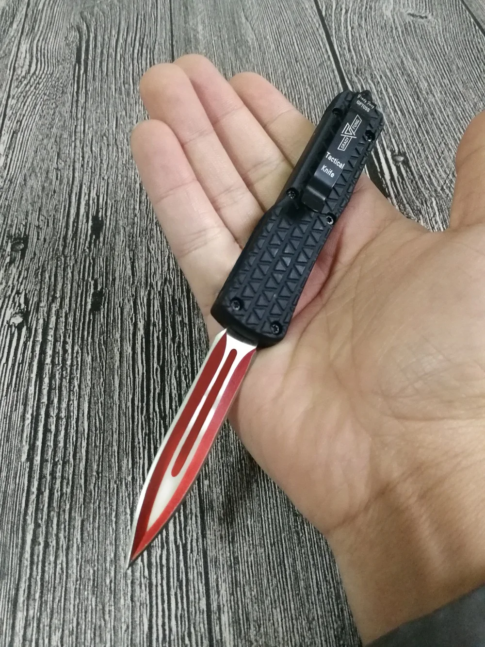 

Grady Fung Manufacture Customize GFT03S MINI Size Tactical Combat Knife Stainless Steel Red Blade Utility EDC Gear Tool Knife