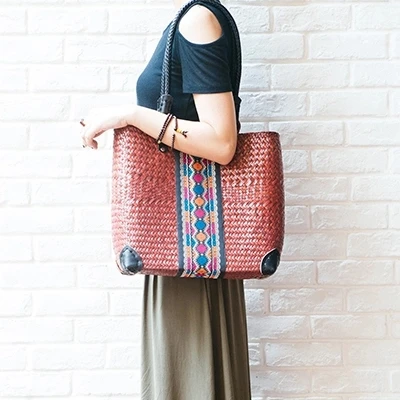 

Thai version of rattan grass package national style package European and American style straw bag beach bag shoulder bag