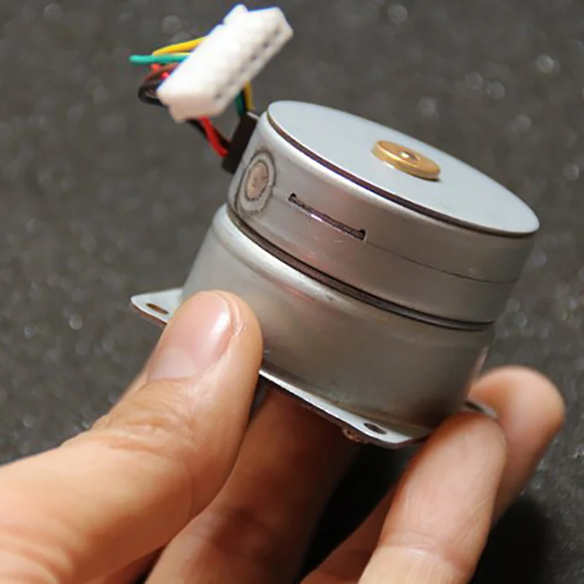 

Metal Gearwheel 4-phase 6-wire Stepper Motor DC12V 0.18A D-shaft Geared Motor for Robot,Medical Equipment,Valve Control