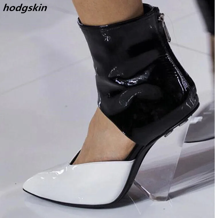 

2019 Superstar Runway Hot Fashion Clear Spikes Heels High Heels Women Boots Summer Boots Cut-outs PVC Shiny Leather Sandals