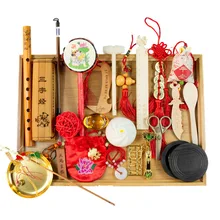Bebê pegando suprimentos semanais, envelhecido estilo chinês, riscando terno, novos adereços, masculino e feminino brinquedos do bebê