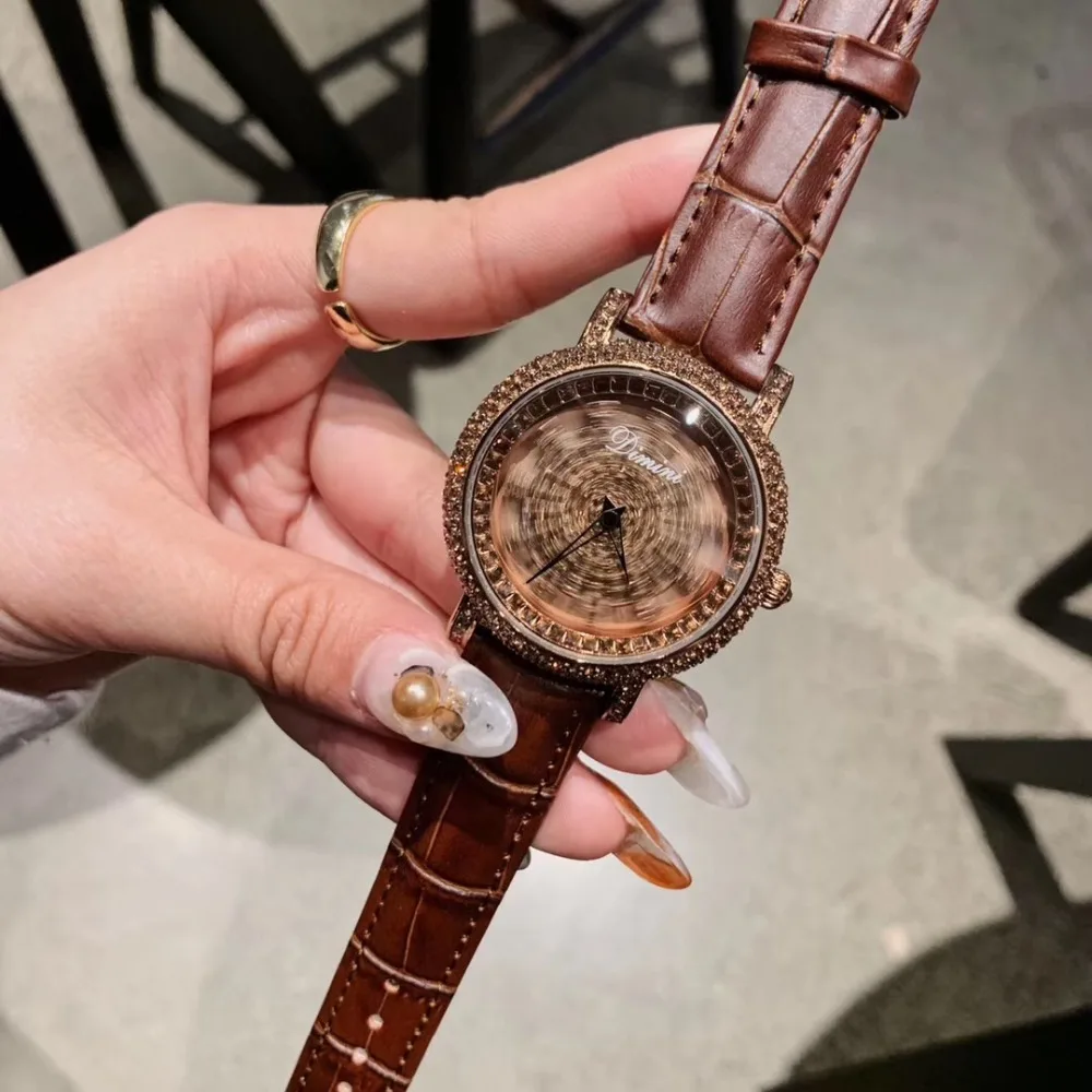 

Fashion High Grade Color Caramel Watches for Women Sparkly Crystals Watch Column Spinning Wrist watch Quartz Montre Waterproof