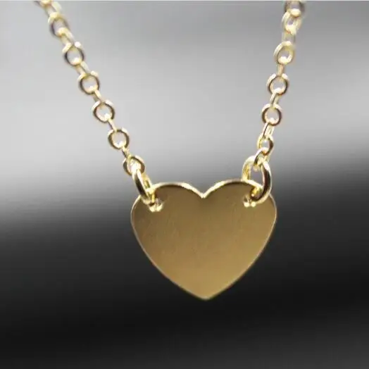 

Fashion simple and elegant metal heart type Valentine 's Day romantic gift women' s necklace XL126