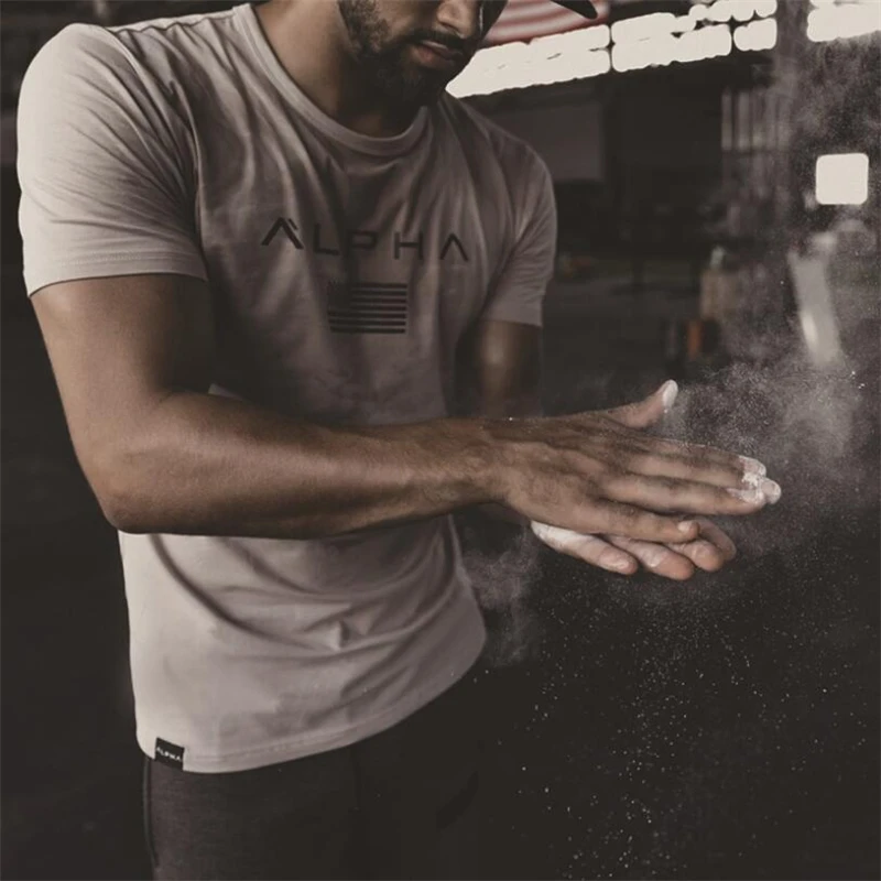

2019 Summer New Fashion Casual t Shirt Fitness Bodybuilding Male Short Sleeves Slim fit Cotton Shirts Tee tops Workout Clothes