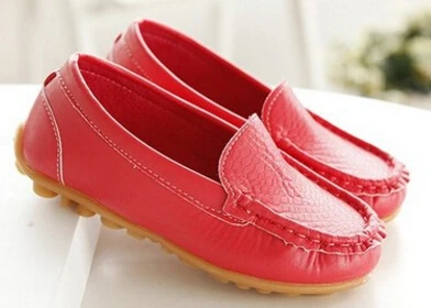Весна стиль для маленьких мальчиков кожаные туфли для девочек Роликовые кроссовки нескользящей ребенок Повседневное обуви дети из мягкой искусственной кожи Обувь в горошек для мальчиков - Цвет: Красный