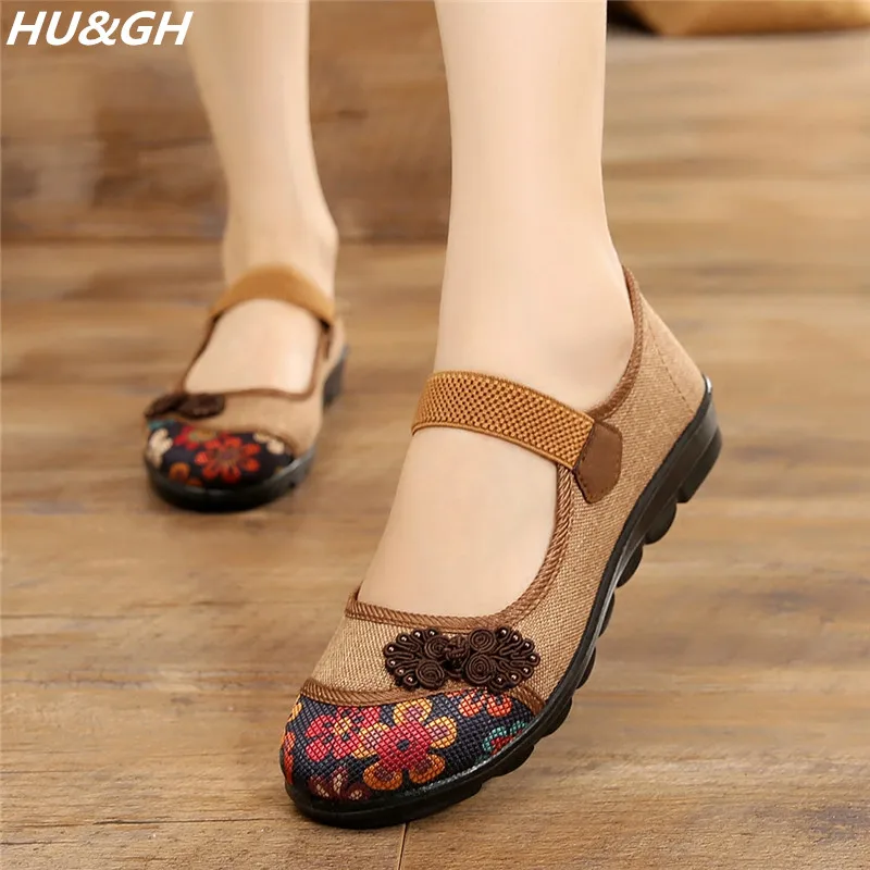 2019 Beijing cloth shoes women embroidered soft non slip