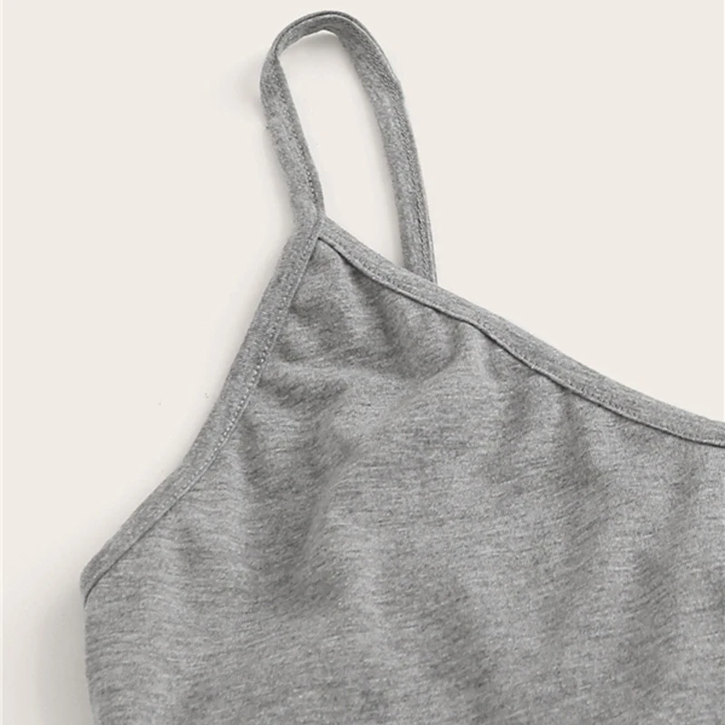 SweatyRocks однотонный топ на бретельках и шорты с завязками на талии женские летние спортивные шорты базовый комплект из двух предметов шорты в уличном стиле