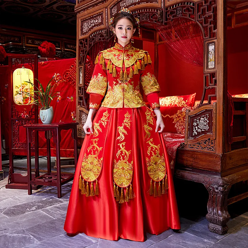 

New Chinese Red Women Tassel Qipao Embroidery Phoenix Cheongsam Ancient Bride Wedding Dress Noble Evening Party Gowns Vestidos
