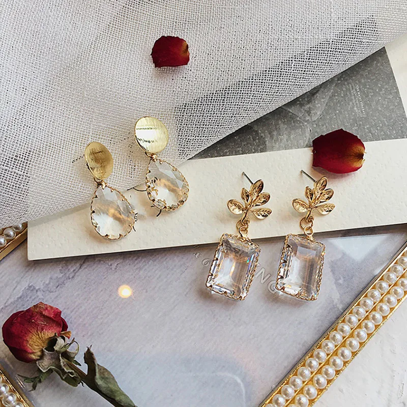 

Crystal earrings Korean temperament long female ear nail 2019 new tidal ear ornaments cold wind ear drop net red