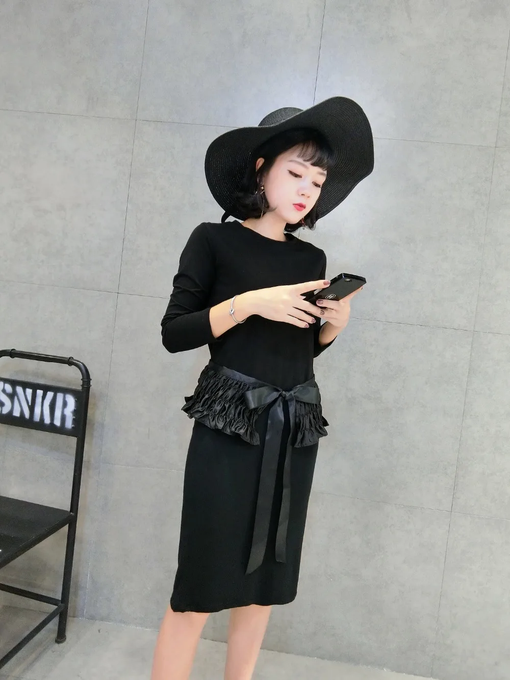 4669293247_1494043491