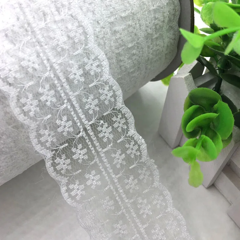 10Y White embroidered Lace trimming Appliques wedding craft cloth LC18