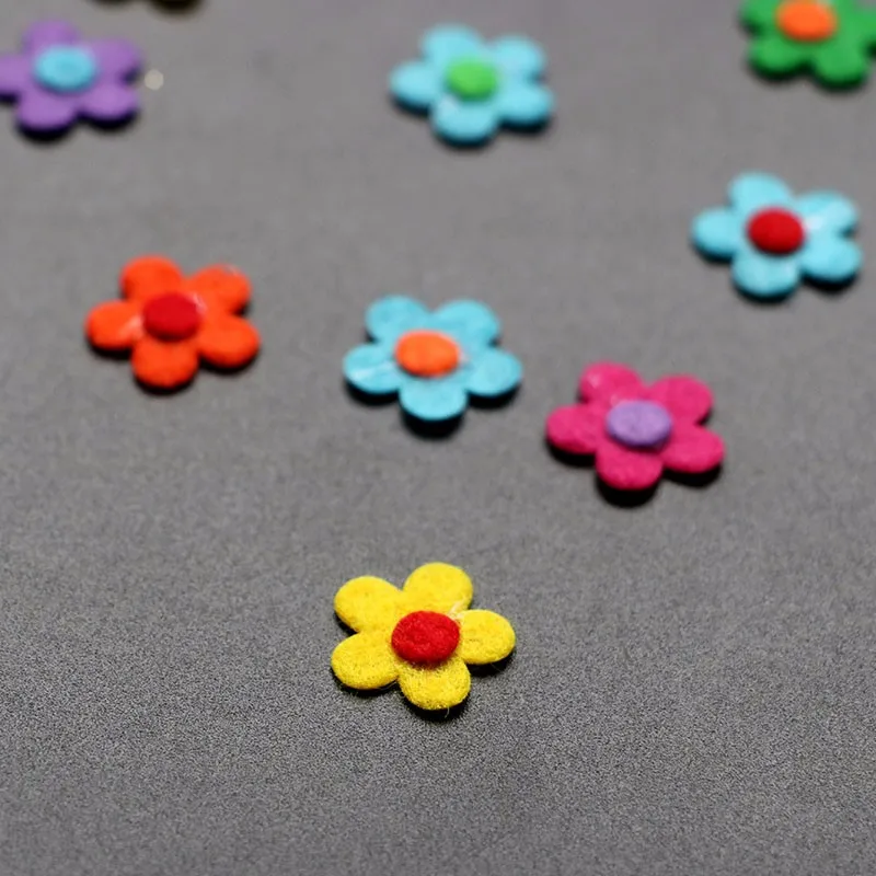 

50PCS Mixed Colors 1.5CM Felt Pads flower patch applique diy craft headband accessory sewing material